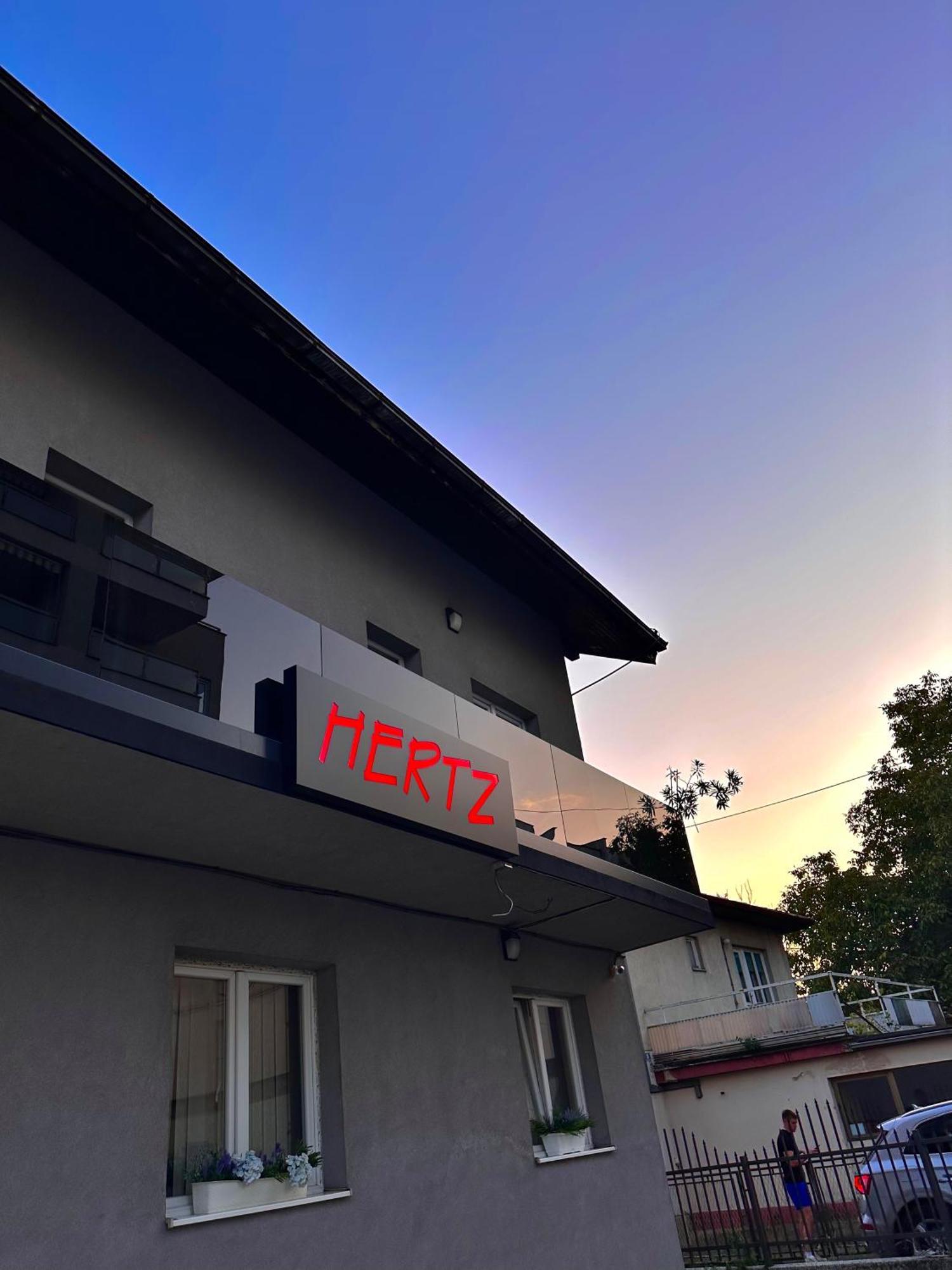 Hostel Herz Banja Luka Exterior foto